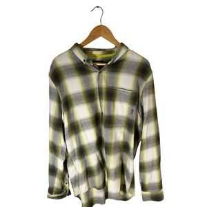 Bass Outdoor Men's Plaid Flannel Long Sleeve Shirt Size L‎